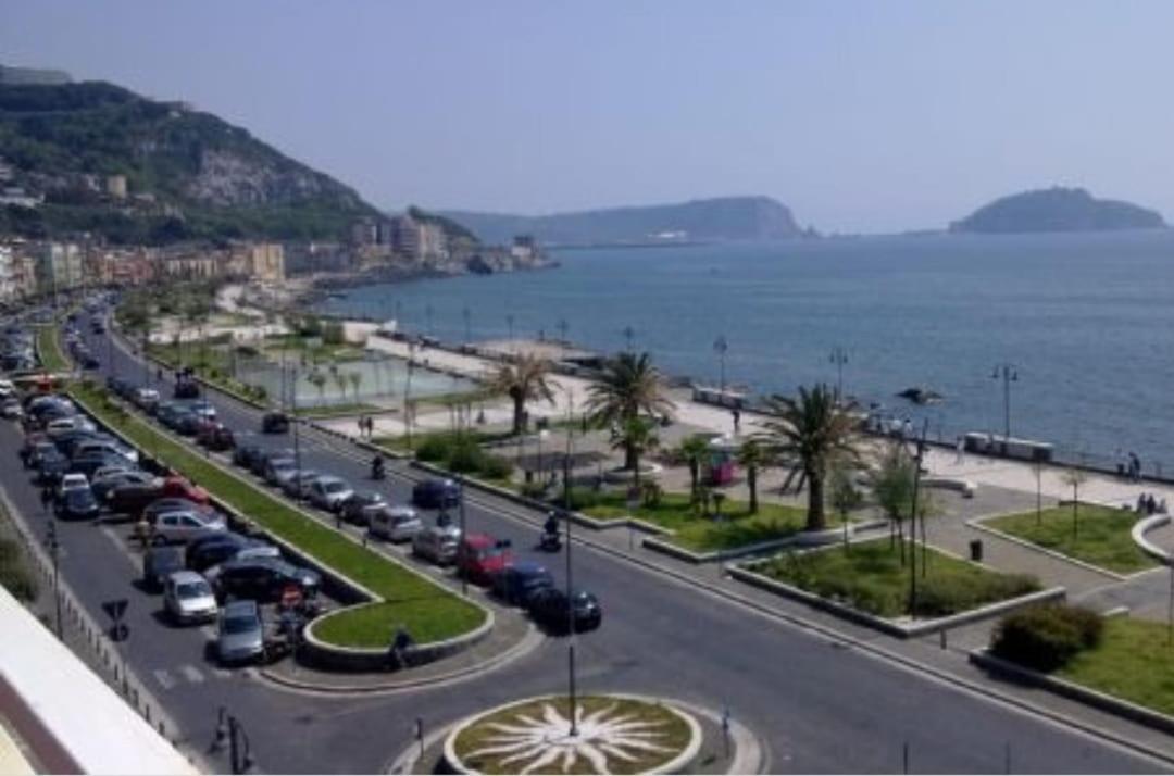 Casa Caprice Hotel Pozzuoli Buitenkant foto